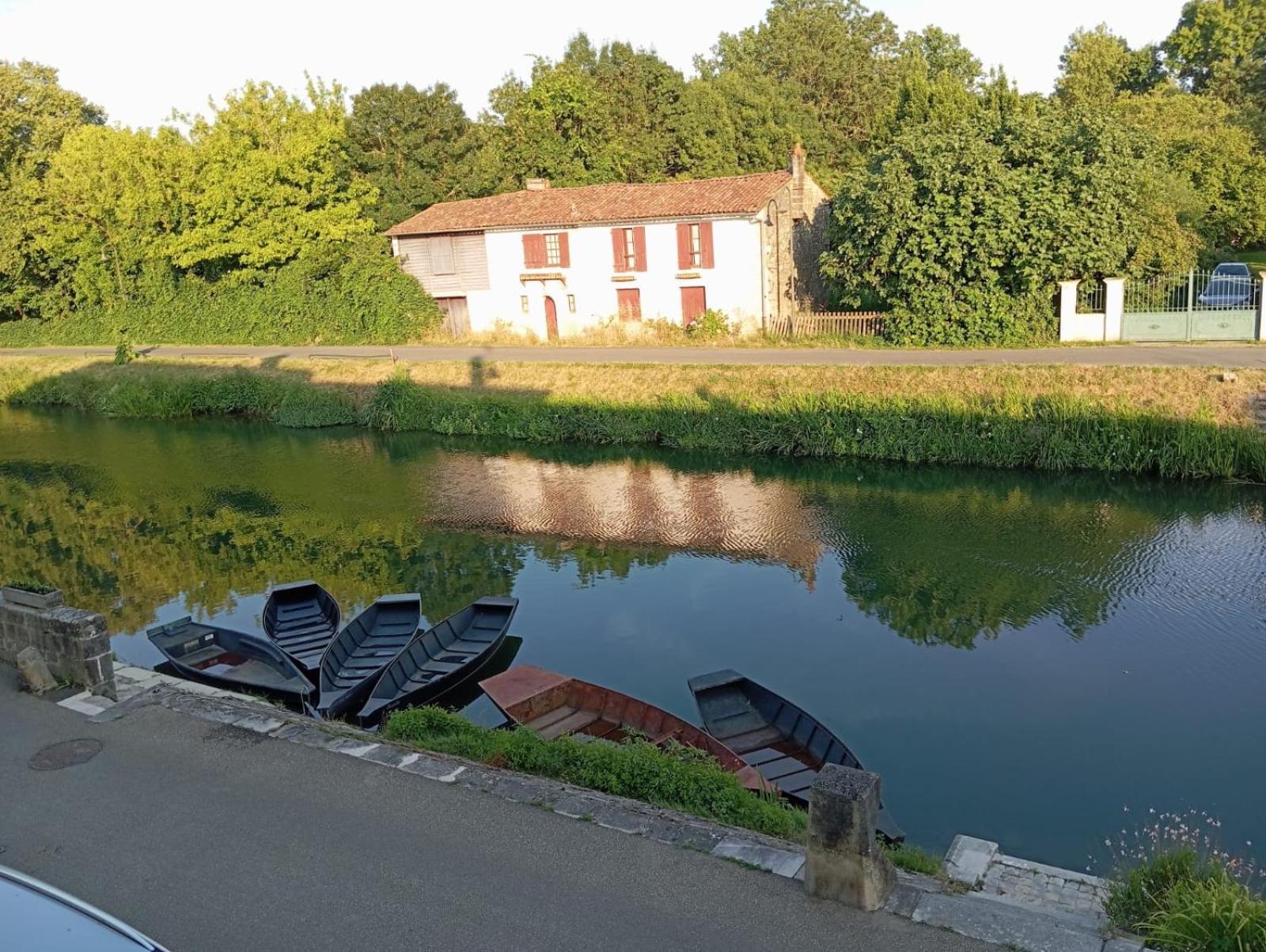 Apartment Au Bord De L'eau